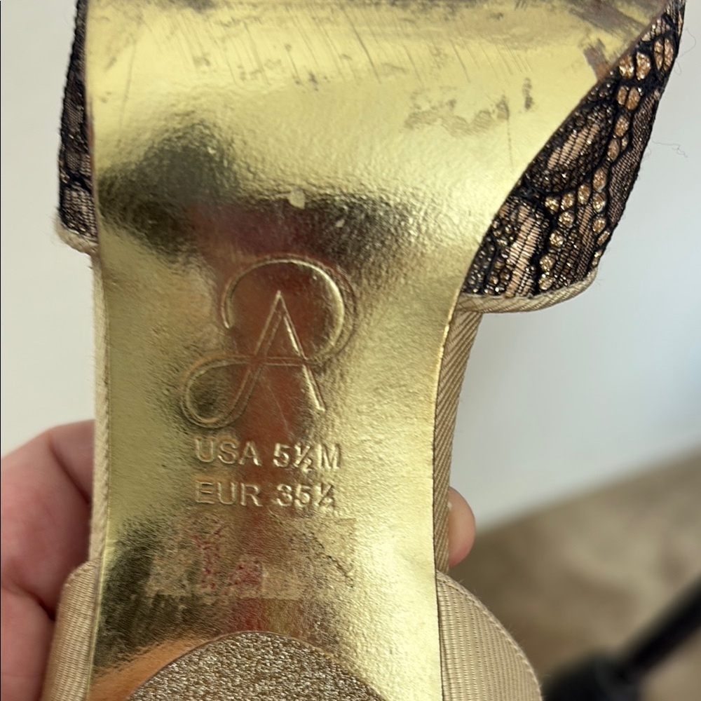 Adrianna Papell Gold and Black Heels with Ankle Strap. 5.5 - Picture 6 of 7